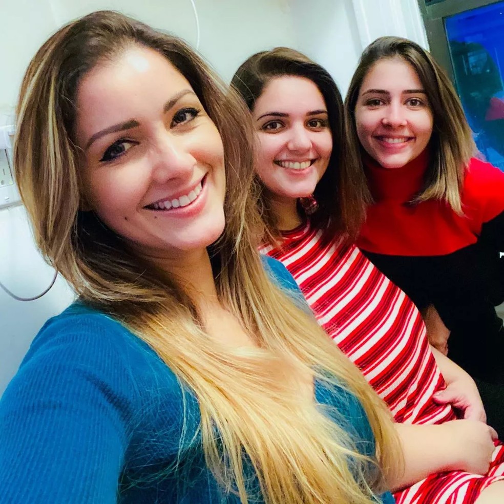 Nana Gouvea e as filhas, Daphynie Aguiar e Angel Aguiar — Foto: Instagram