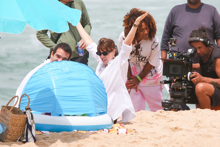 Alice Wegmann e Humberto Carrão gravam cenas finais de 'Vale Tudo' em ...