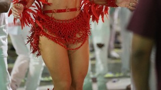 Virginia Fonseca em minidesfile da Grande Rio — Foto: Daniel Pinheiro/BrazilNews