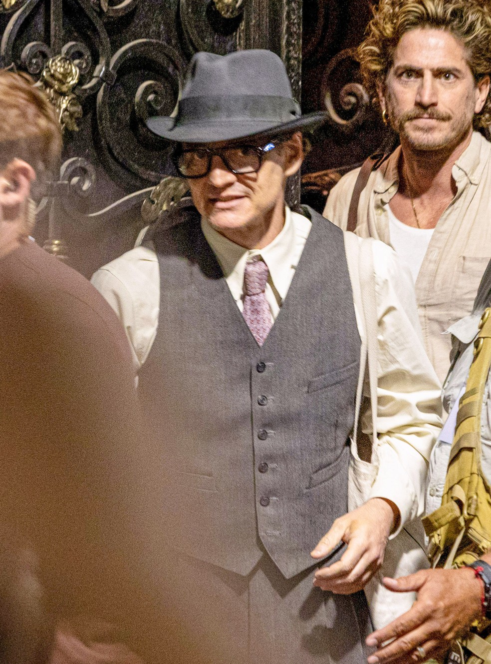 Pedro Pascal completa 51 anos e recebe visita do namorado em set de ...