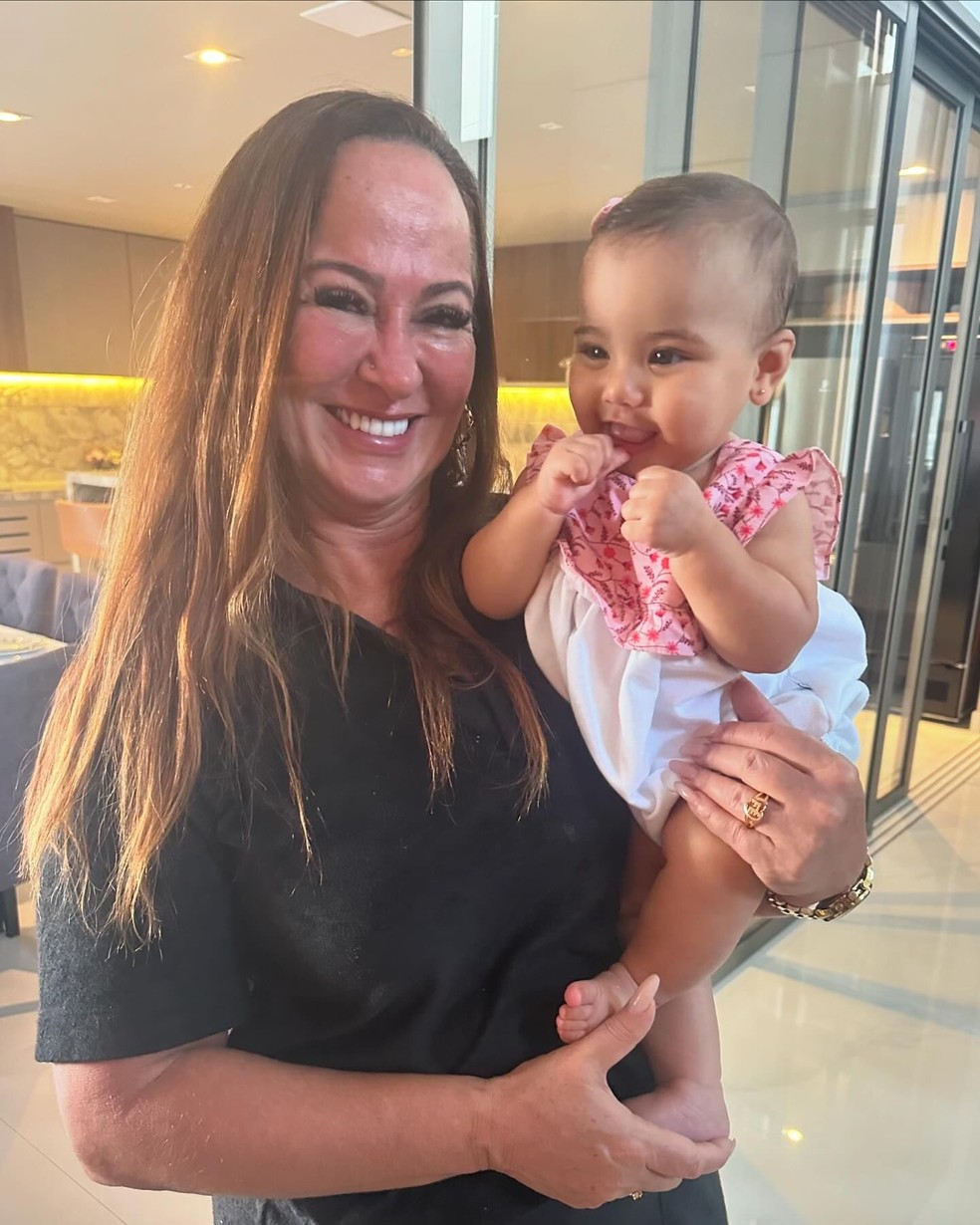 Mãe de Neymar ignora suposto 'climão' com Biancardi e se declara para  Mavie: 'Te amo'