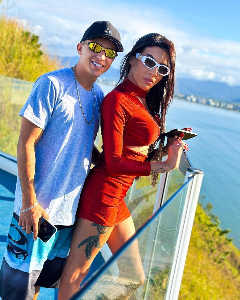 Gabrielly Miguel e o novo namorado, Vinicius Augusto — Foto: Reprodução/Instagram