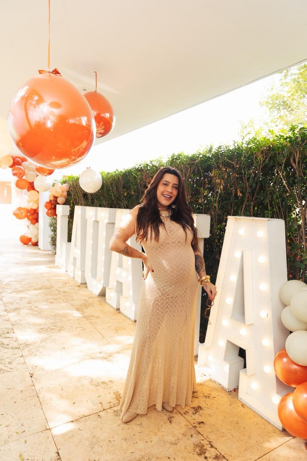 Grávida, Lauana Prado comemora aniversário de 37 anos com festão em casa — Foto: Reprodução/Instagram