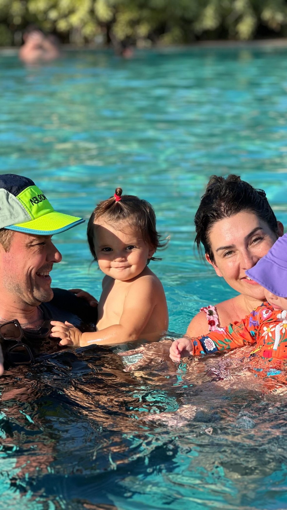Elenco de 'Sandy & Junior' celebra 25 anos do seriado na Costa do Sauípe — Foto: Reprodução/Instagram