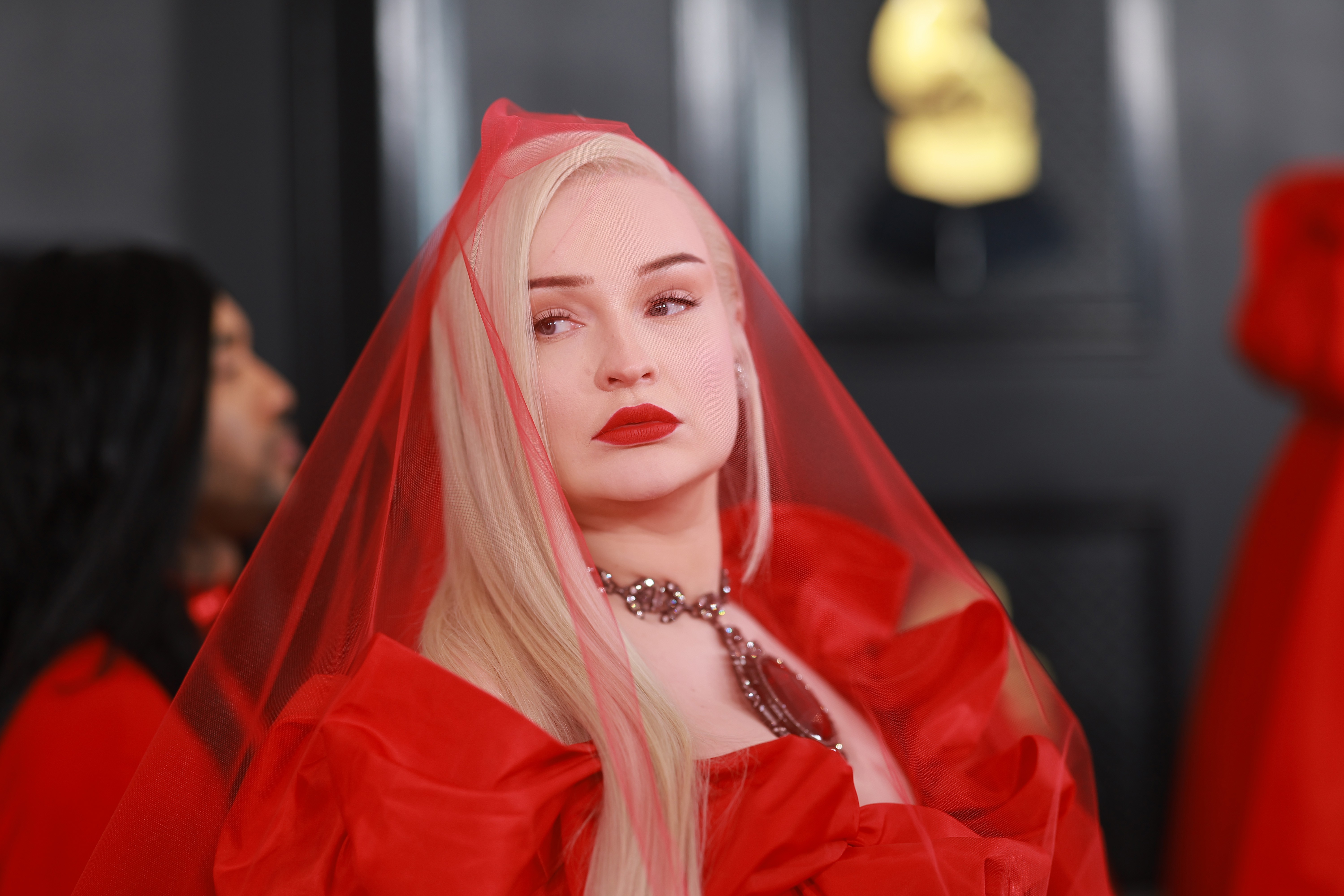Kim Petras é primeira artista trans a ganhar Grammy de Pop Duo na história