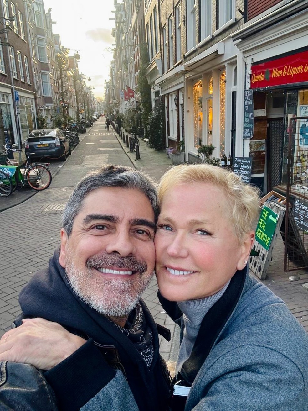 Xuxa abre álbum de viagem para Holanda com Junno Andrade — Foto: Repodução/Instagram