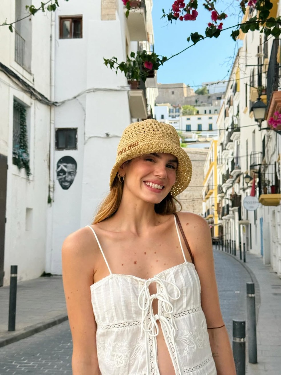 Camila Queiroz segue com 'babymoon' para a Espanha e web reage: 'Gravidinha tão perfeita' — Foto: Reprodução/Instagram