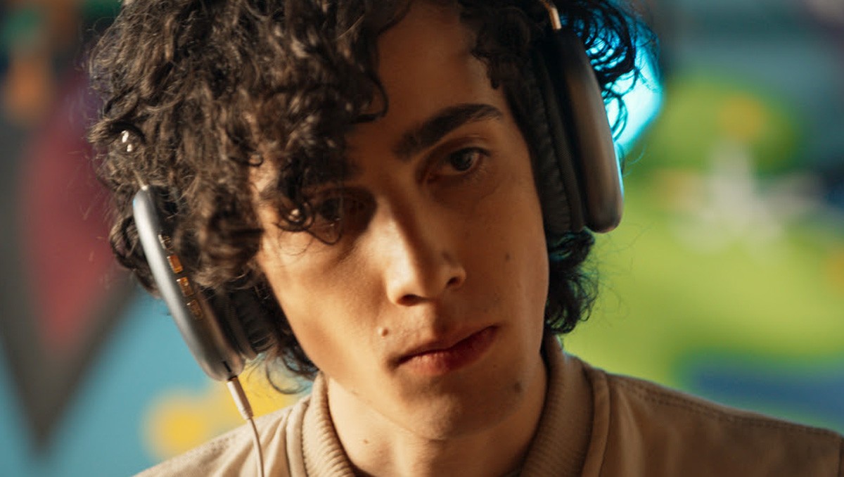Ator é diagnosticado com autismo após viver personagem com o transtorno