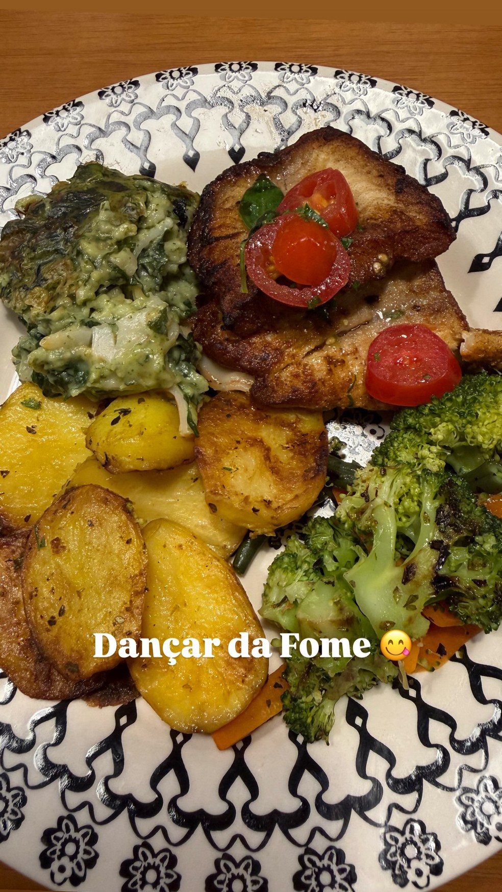 Ticiane Pinheiro mostra bastidores e ferimentos de ensaios do 'Dança dos Famosos' — Foto: Reprodução/Instagram