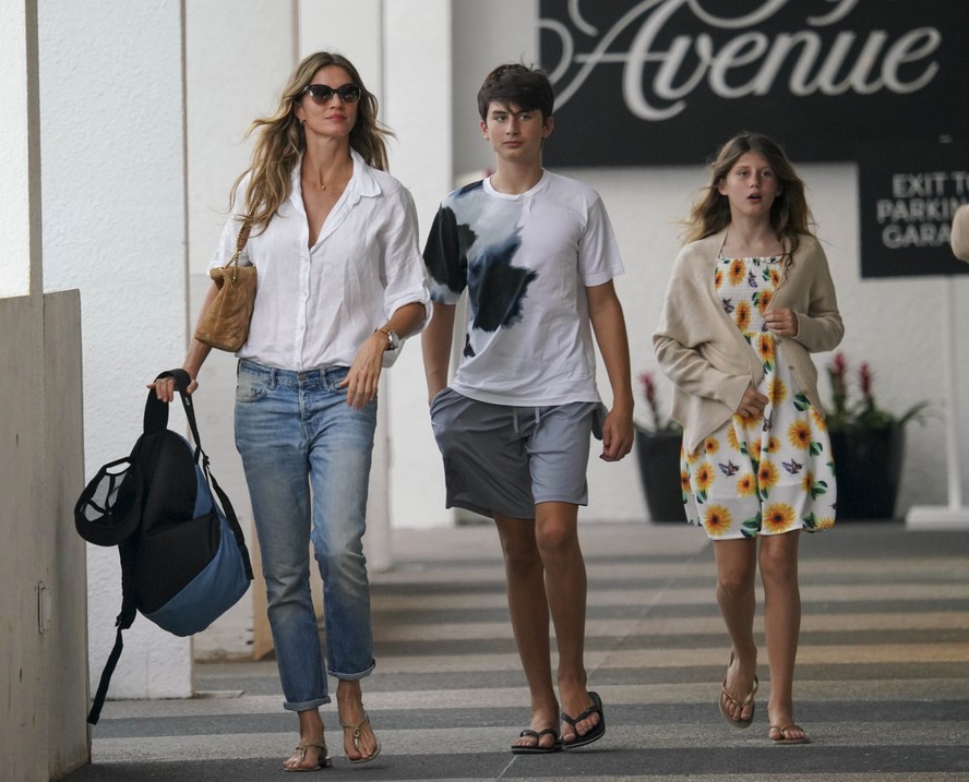 Gisele Bündchen abre o jogo sobre vida em Miami com os filhos após divórcio