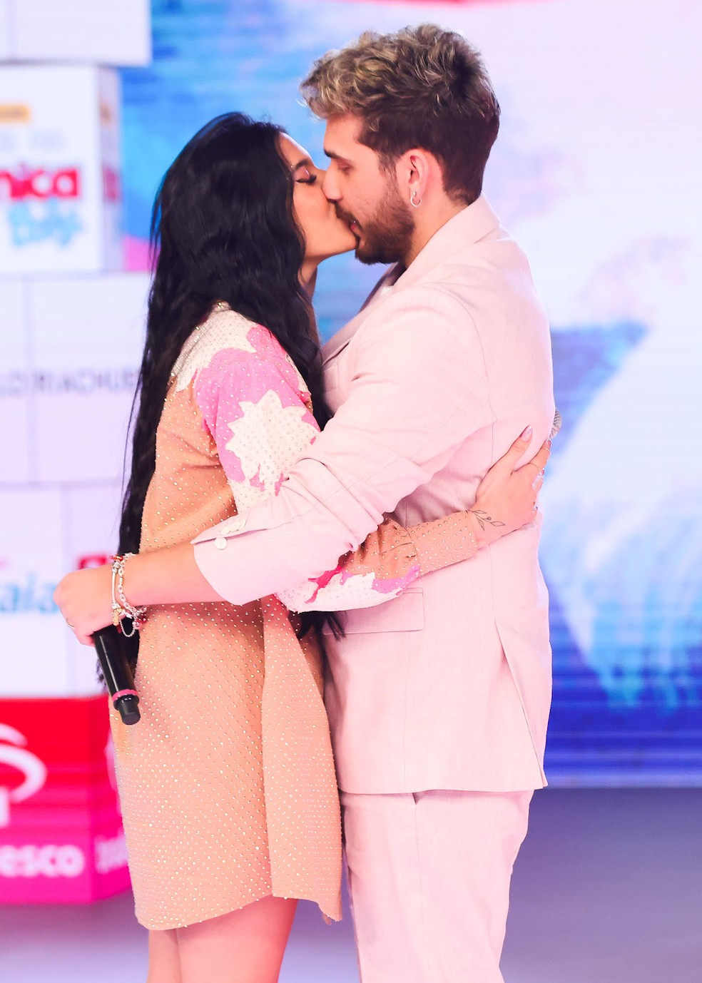 Ana Castela e Gustavo Mioto &mdash; Foto: Brazilnews