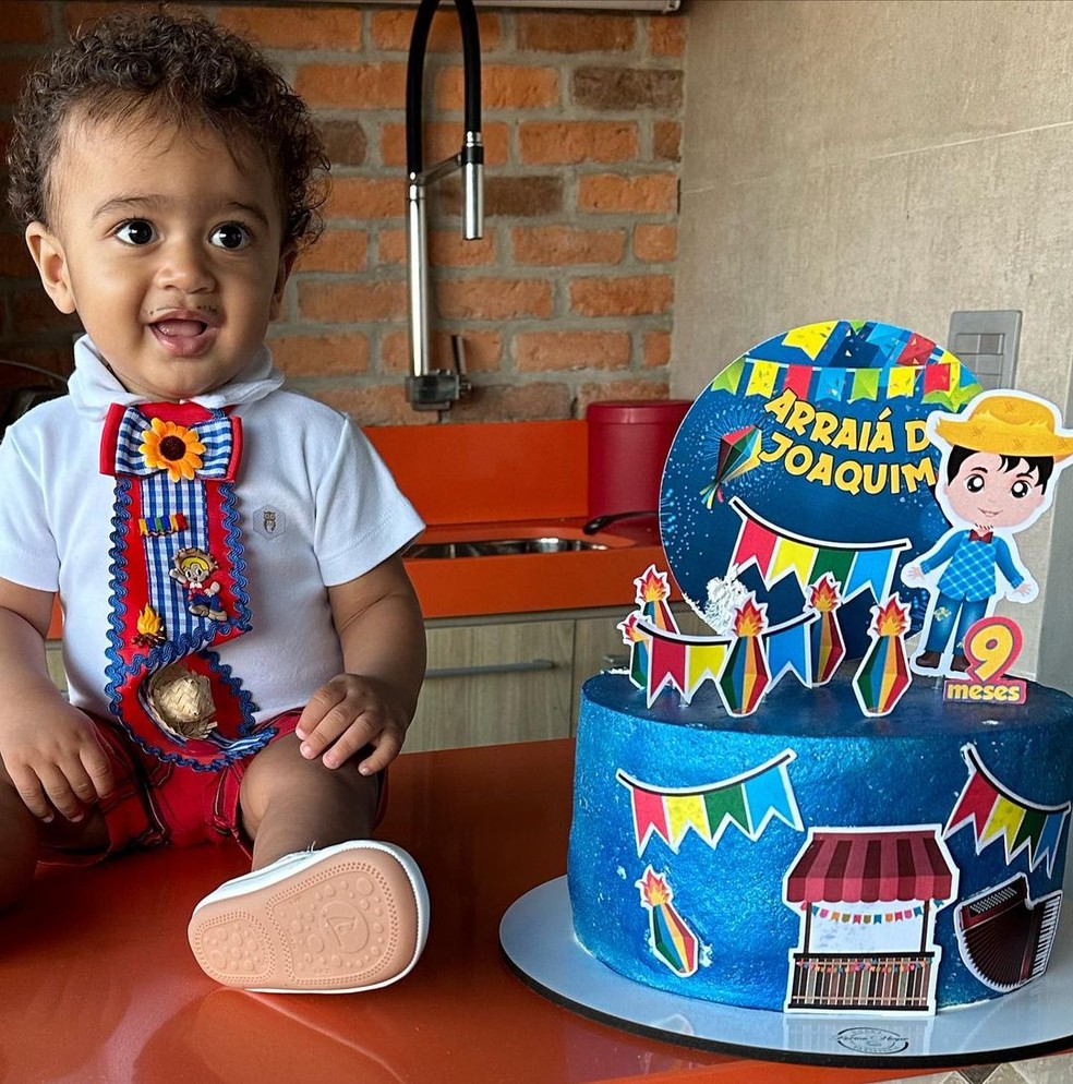 Viviane Araujo celebra nove meses do filho Joaquim — Foto: Reprodução/Instagram