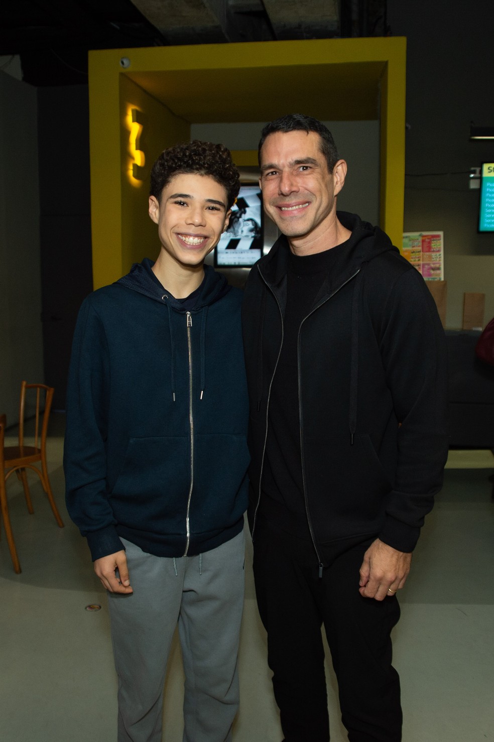Marcus Buaiz e o filho — Foto: Eduardo Martins / Brazil News