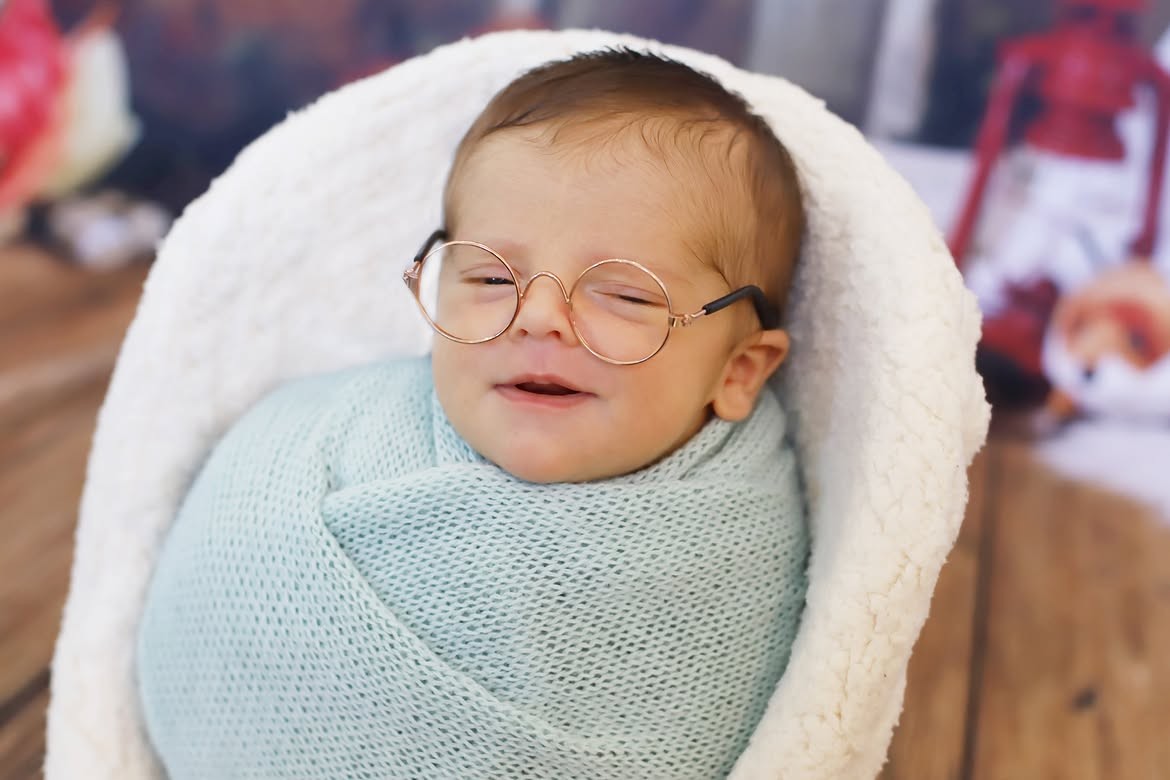 Ensaio newborn de Isaac Lucca viraliza e expõe mercado milionário