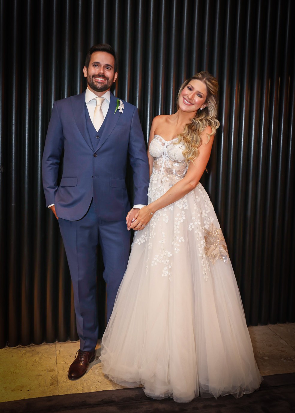 Dani Calabresa se casa em São Paulo com famosos entre os convidados