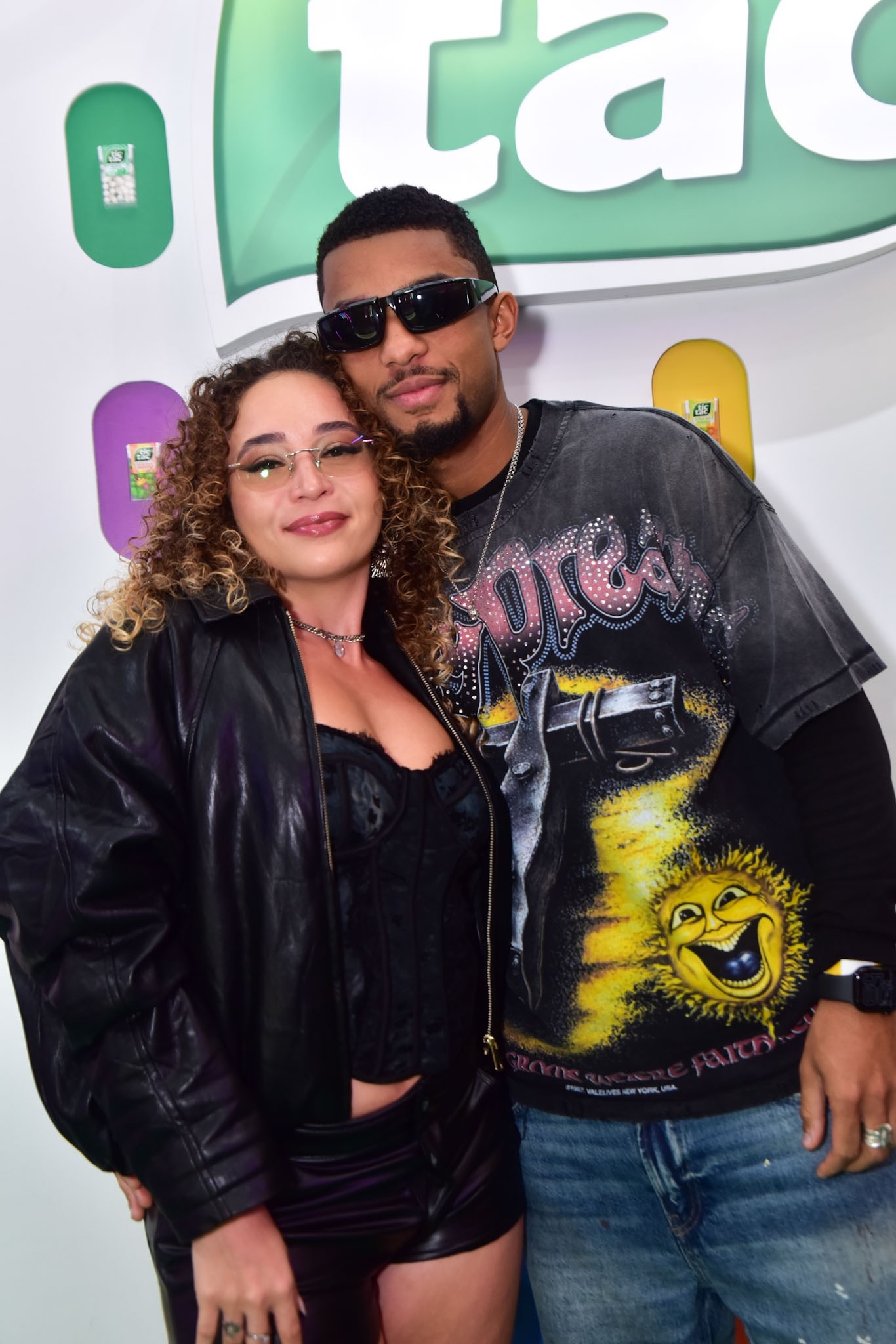 Juan Paiva faz rara aparição com a esposa no Rock in Rio; eles estão juntos há 10 anos