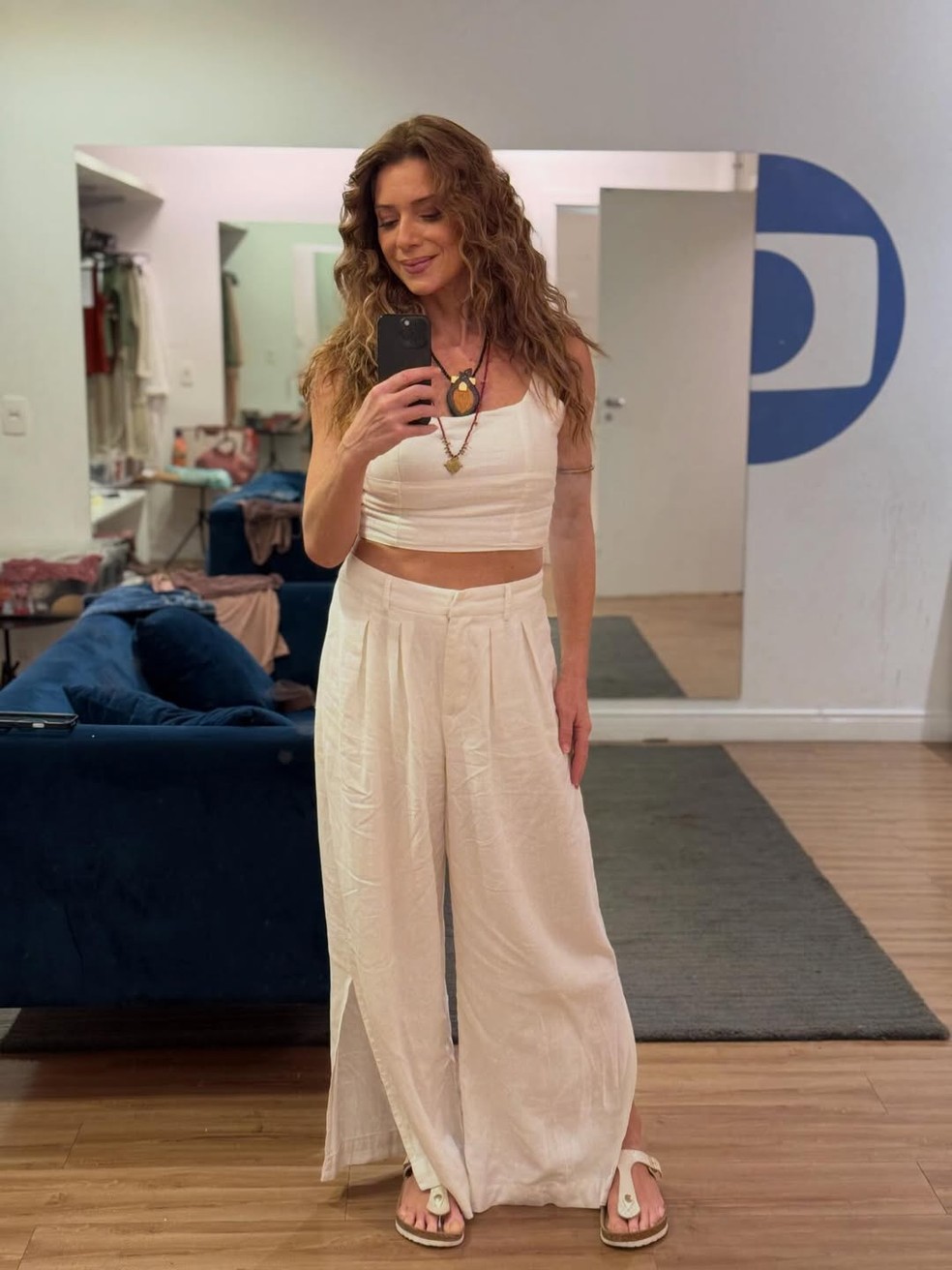 Leticia Spiller nos bastidores da novela da Globo — Foto: Reprodução/Instagram