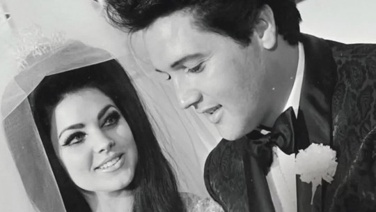 Priscilla Presley posta nos 57 anos de casamento com Elvis: 'Vida inteira de lindas memórias'