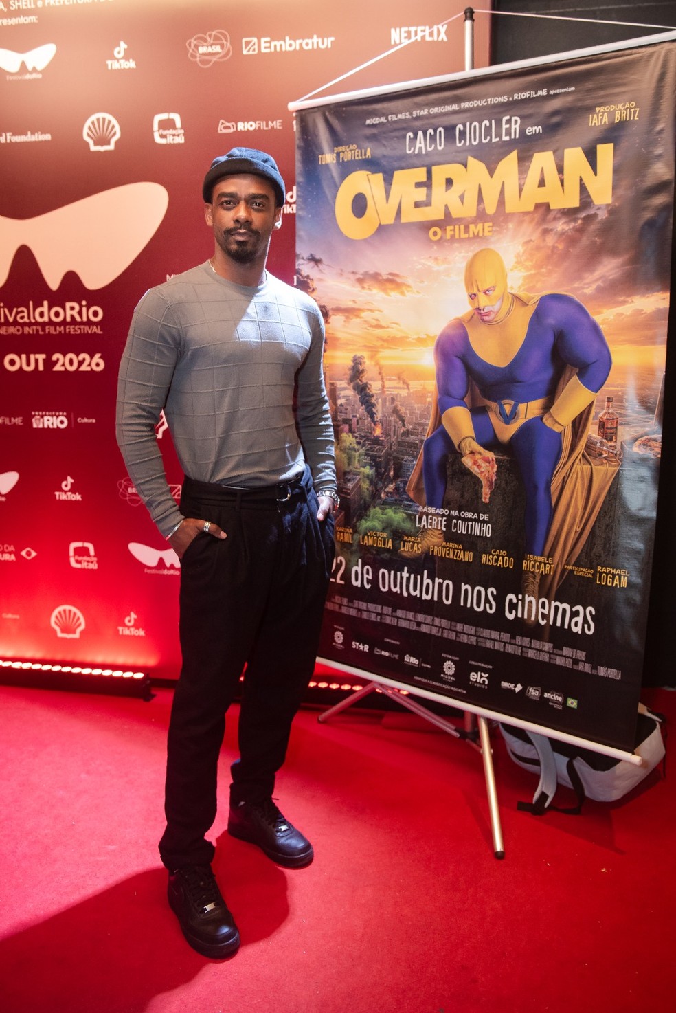 Famosos prestigiam première de 'Overman' no Rio — Foto: Letycia Miller / Brazil News