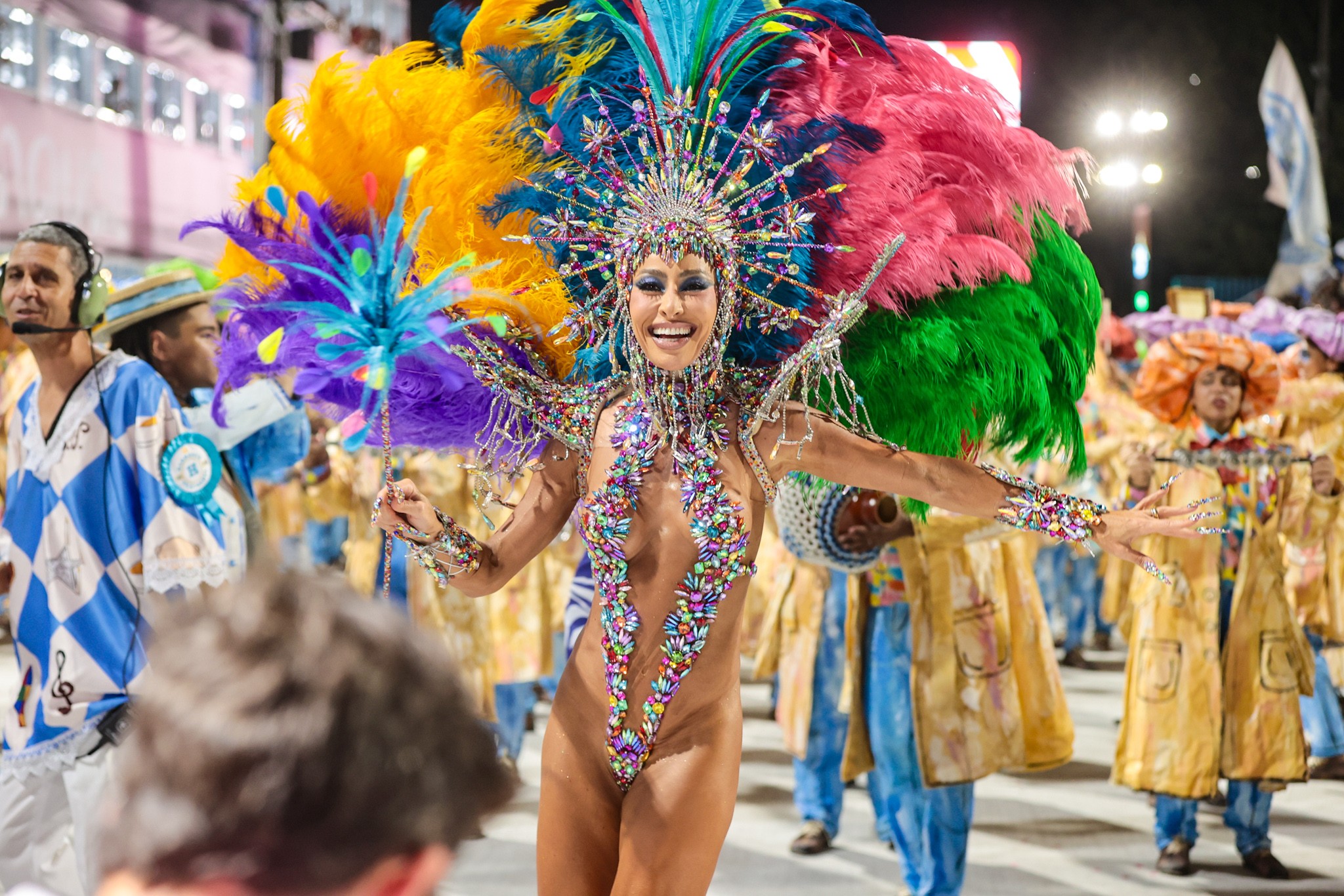 Sabrina Sato renova com a Vila Isabel para o Carnaval 2027: 'Pertencimento'
