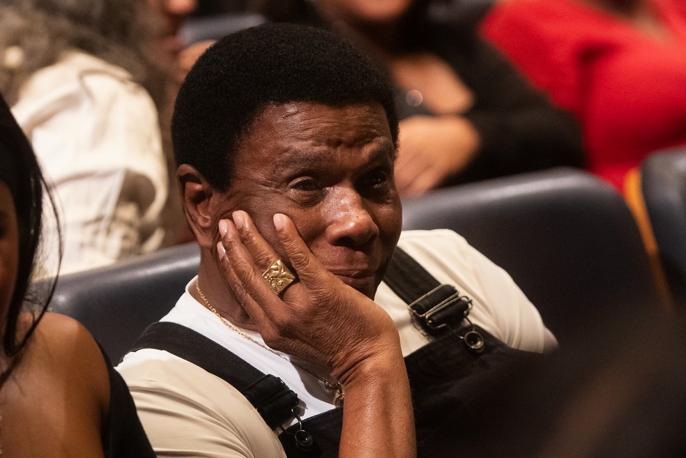 Neguinho da Beija-Flor em estreia de seu musical — Foto: Letycia Miller/BrazilNews