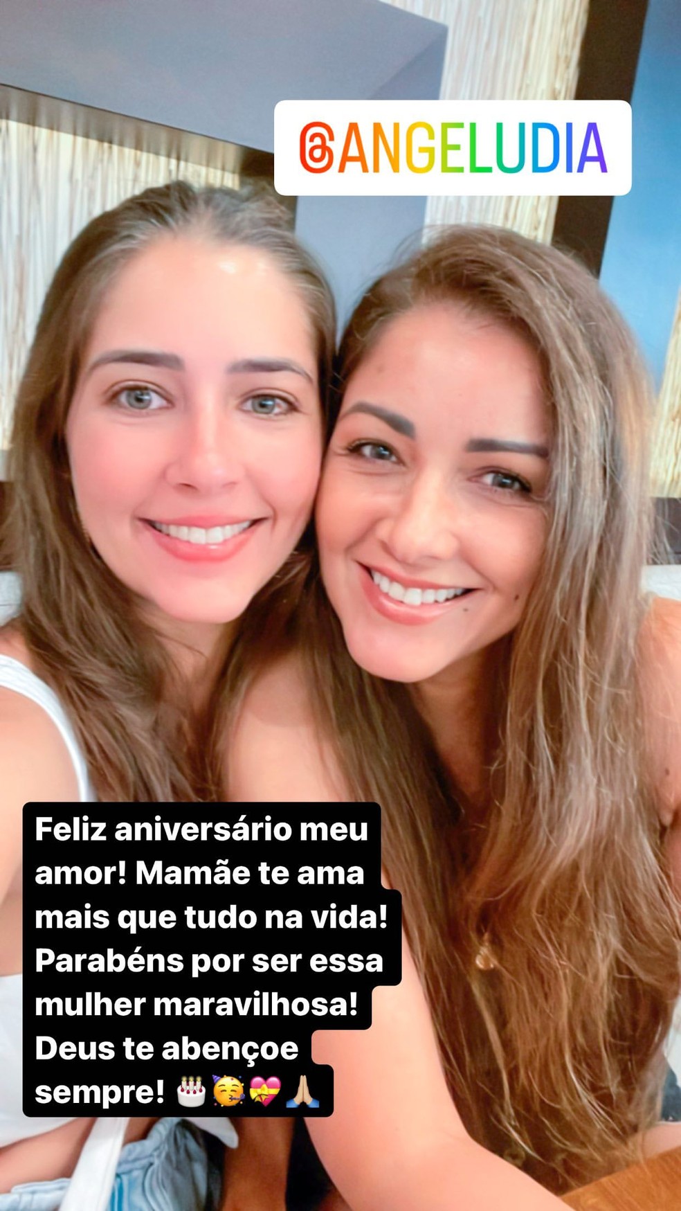 Nana Gouvea parabeniza a filha caçula, Angel Aguiar, pelos 30 anos — Foto: Instagram