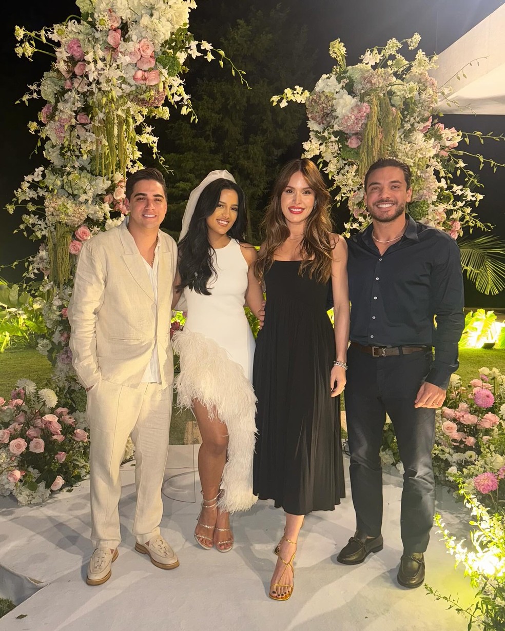 Natanzinho Lima e Karolly Rayssa se casam em celebração romântica; fotos