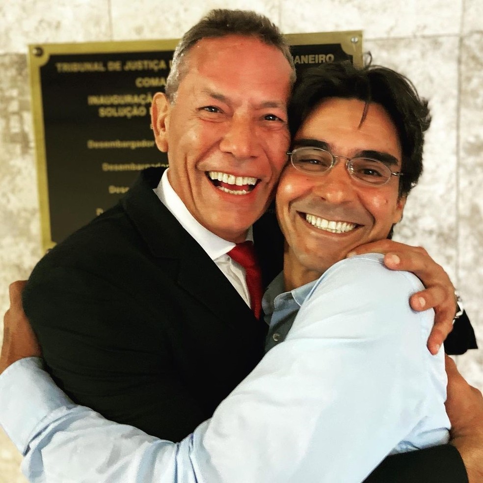 André Gonçalves e o advogado Sylvio Guerra — Foto: Reprodução/Instagram