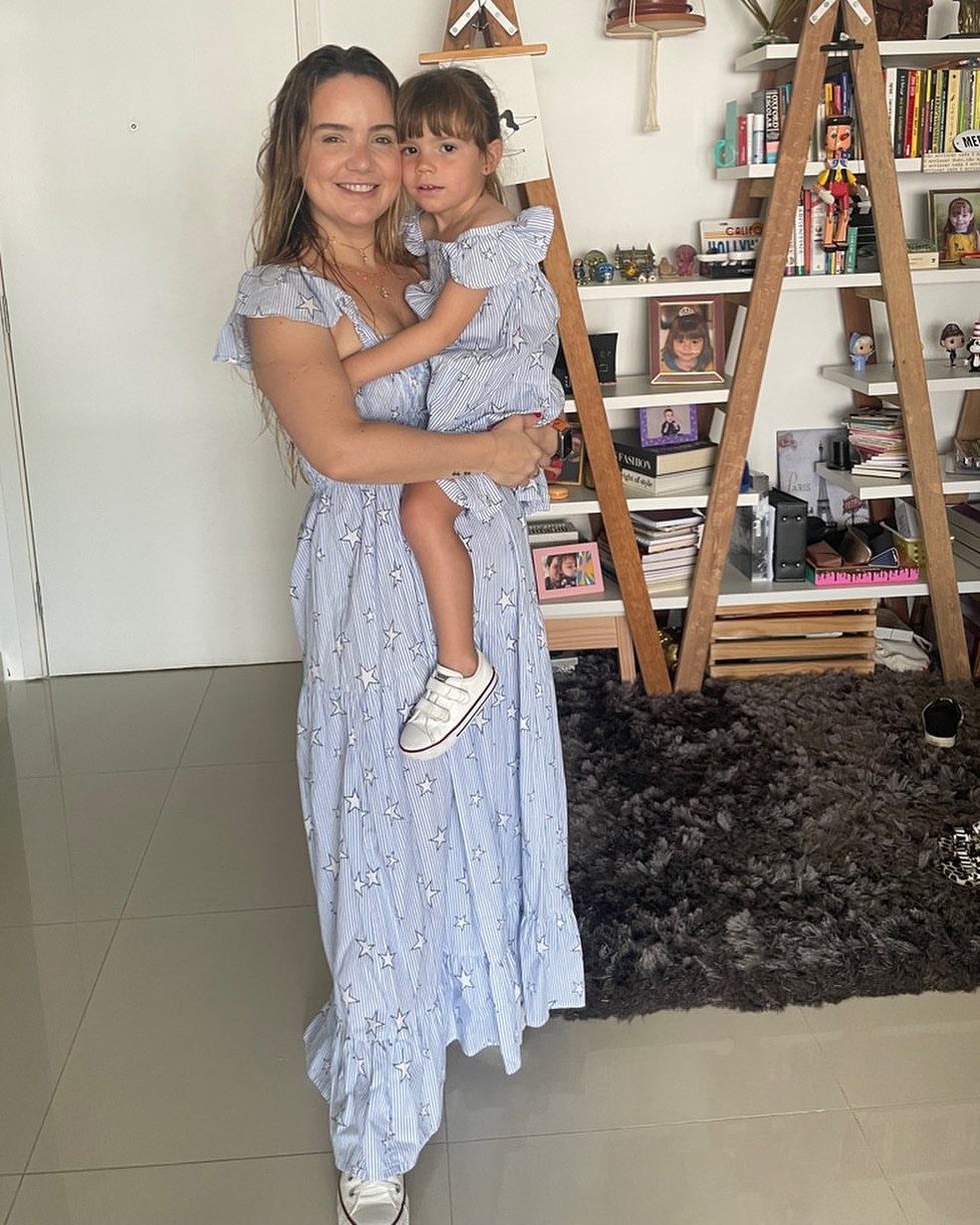 Taty Goulart e a filha Catarina — Foto: Reprodução/Instagram