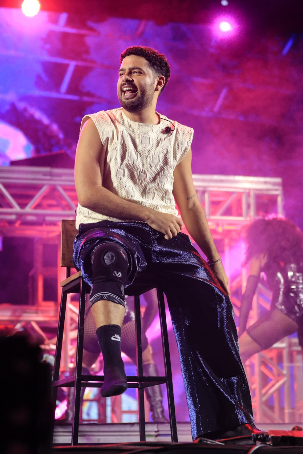 Pedro Sampaio se acidenta em show — Foto: Victor Chapetta/AgNews