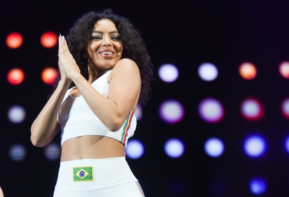 Any Gabrielly se despede do Now United com show em São Paulo