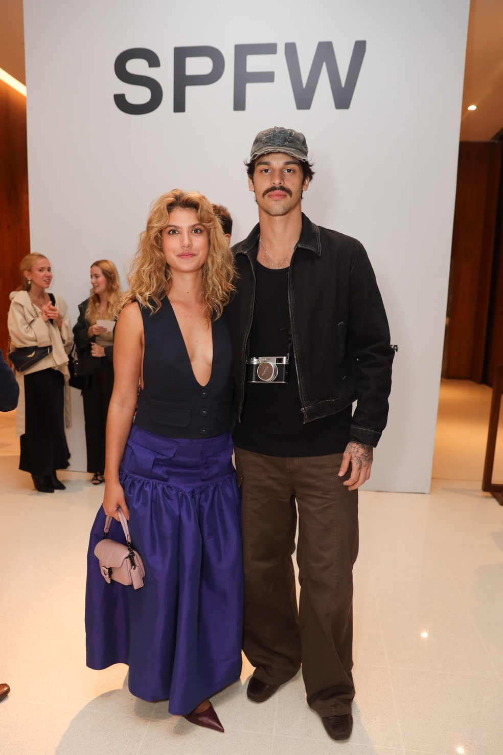 Giovanna Grigio e o namorado, Guilherme Paganini &mdash; Foto: Lucas Ramos/BrazilNews