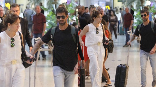 Poliana Abritta embarca ao lado do namorado em aeroporto no Rio