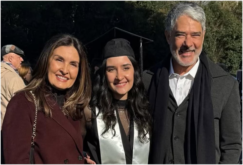 Fátima Bernardes e William Bonner com Laura — Foto: Reprodução/Instagram