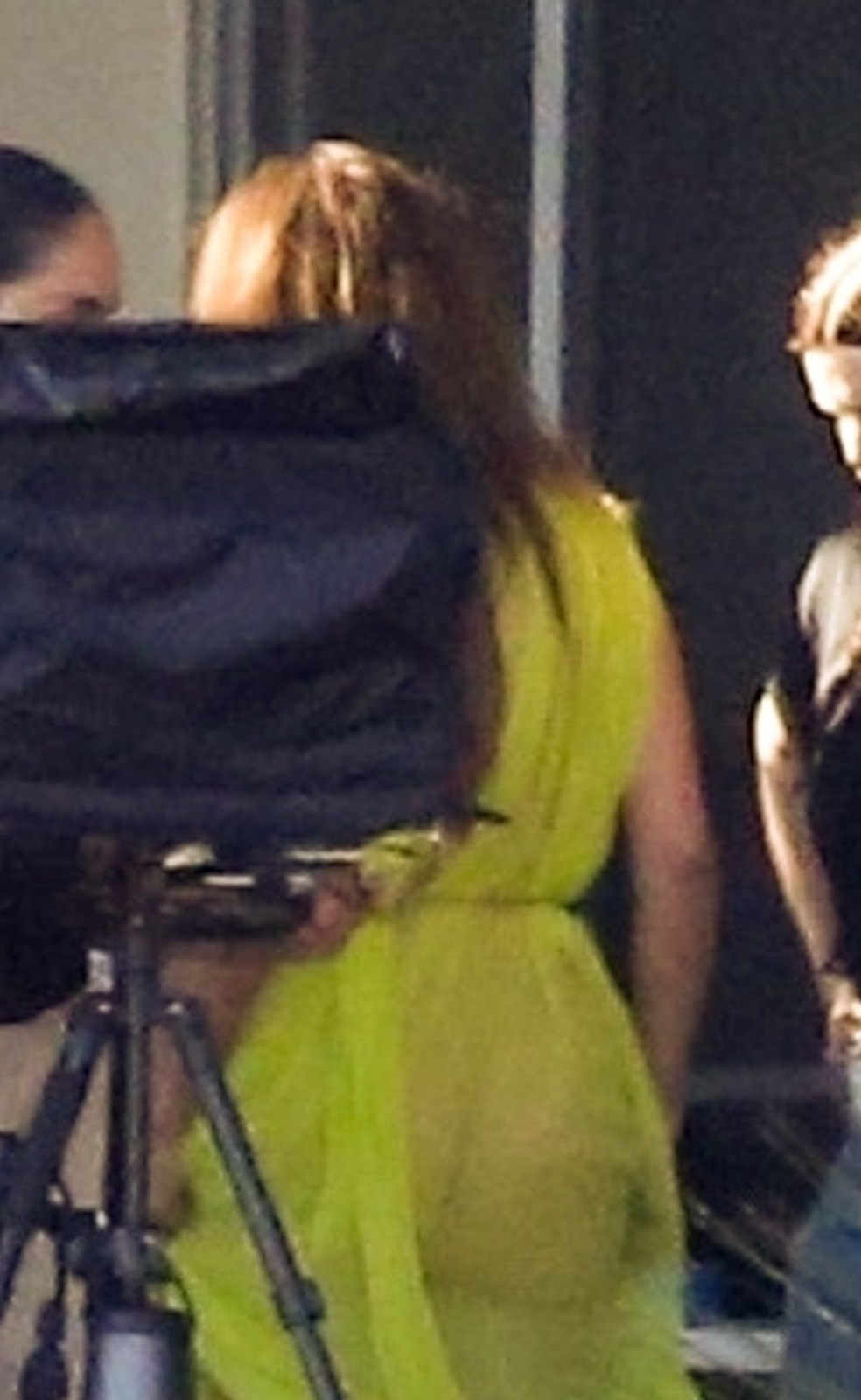 Jennifer Lopez é fotografada durante ensaio em Hollywood — Foto: Grosby Group