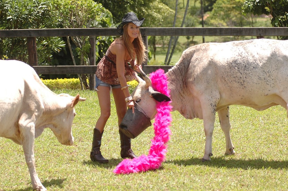Ticiane Pinheiro foi estrela do reality show 'Simple Life: Mudando de Vida', em 2007 — Foto: Divulgação/Record