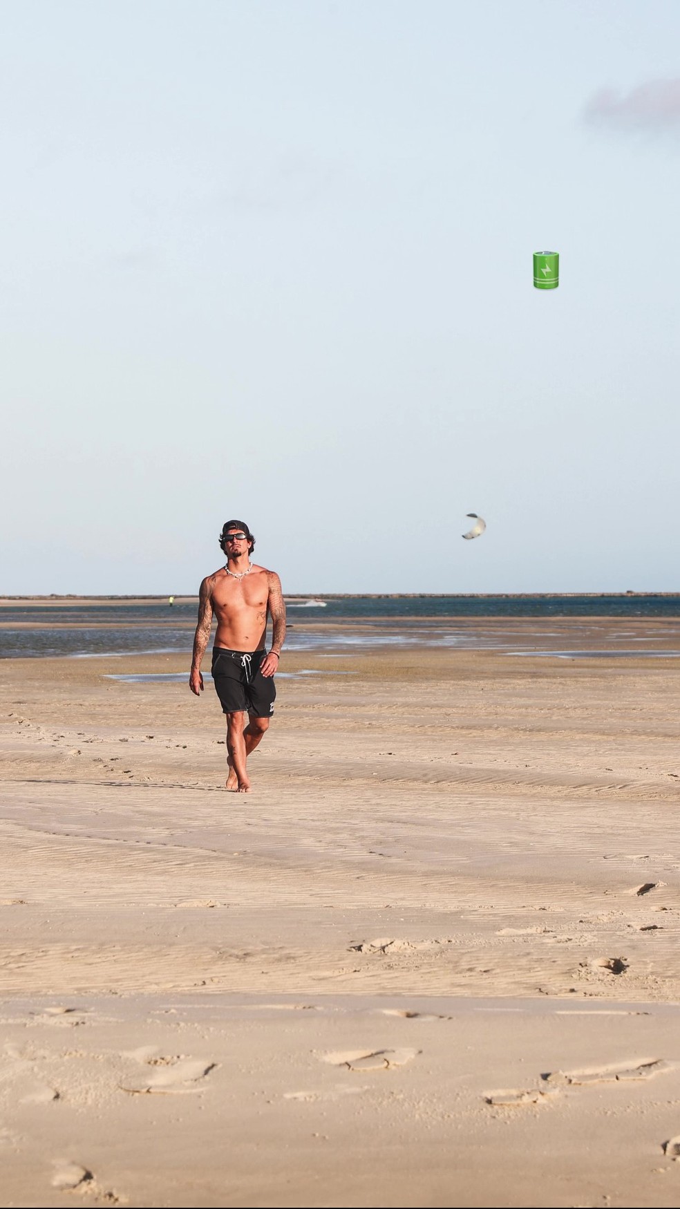 Gabriel Medina e Isabella Arantes curtem praia em Alagoas — Foto: Reprodução/Instagram