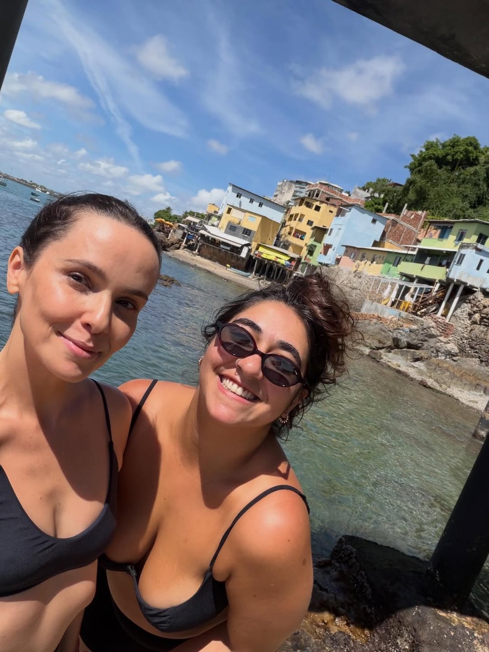 Discreta, Débora Falabella posta foto com marido: 'Janeiro está ...