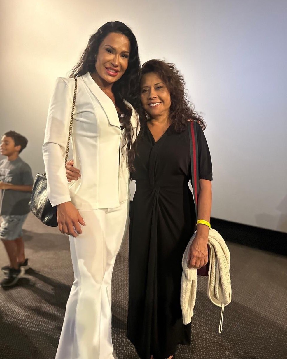 Gracyanne Barbosa e a mãe, Ledir — Foto: Reprodução/Instagram