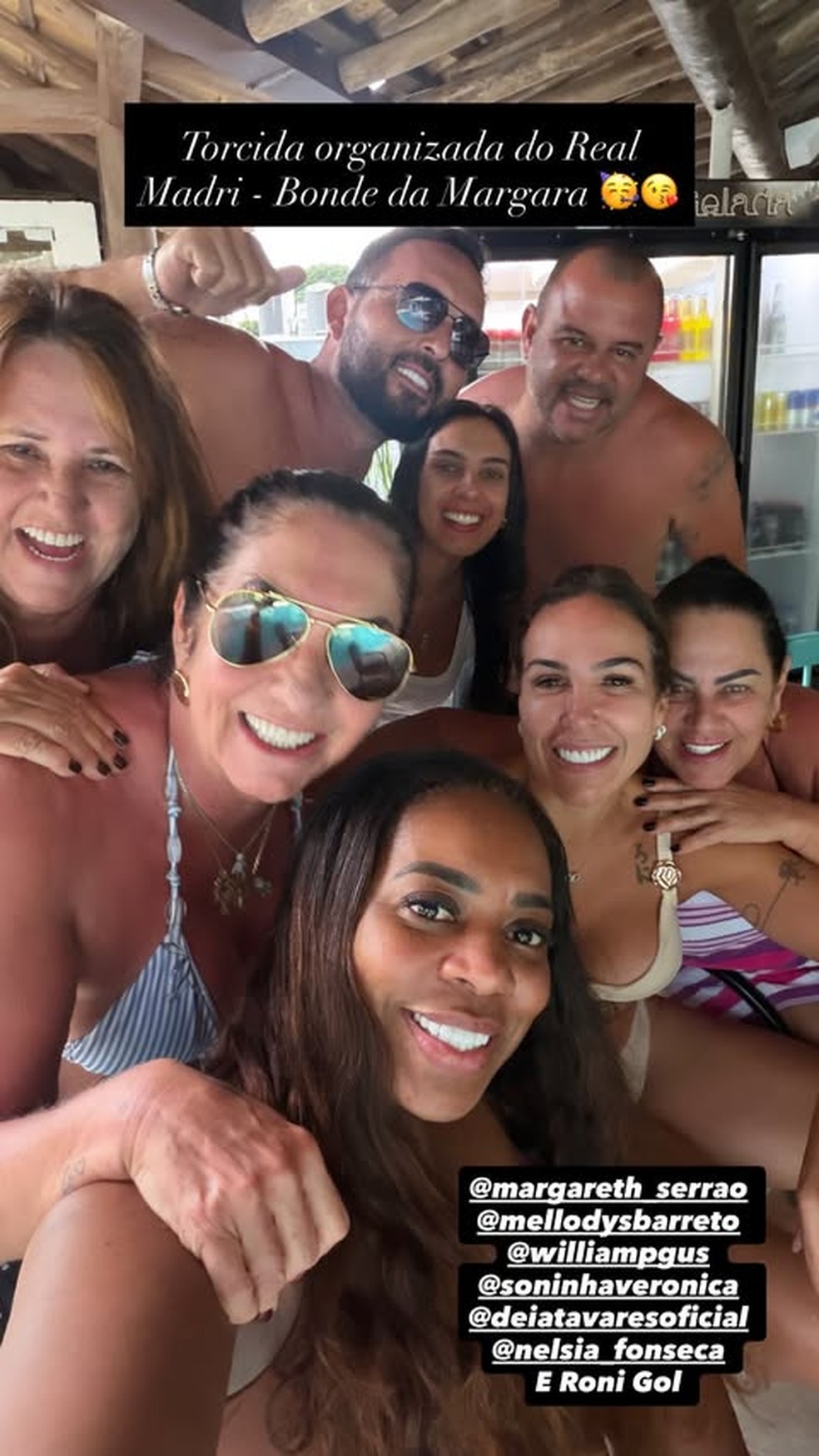Mãe de Vini Jr. curte dia de piscina com família de Virginia Fonseca em meio a rumores de término — Foto: Reprodução/Instagram