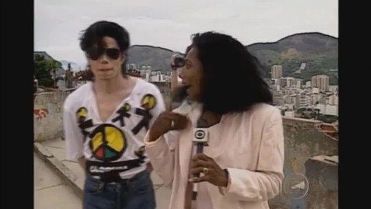 Glória Maria sobre entrevista icônica com Michael Jackson: "Foi ele que me entrevistou"