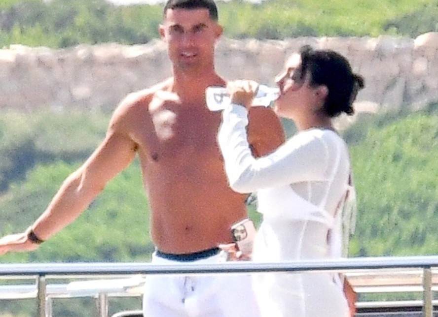 Cr7 and georgina sale