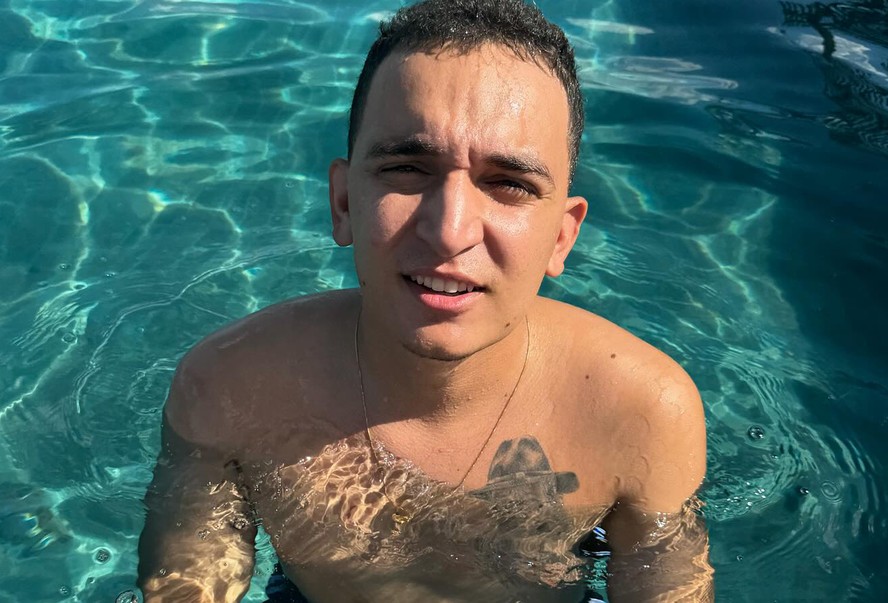 João Gomes se declara para o filho e encanta internautas 'Cópia do papai'