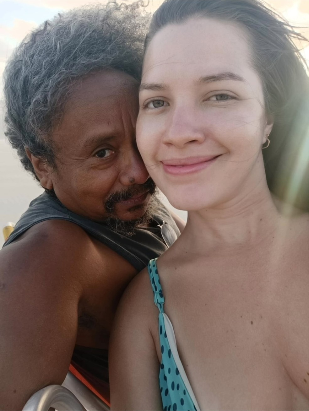Chico César com a namorada, Larissa — Foto: Reprodução/Instagram