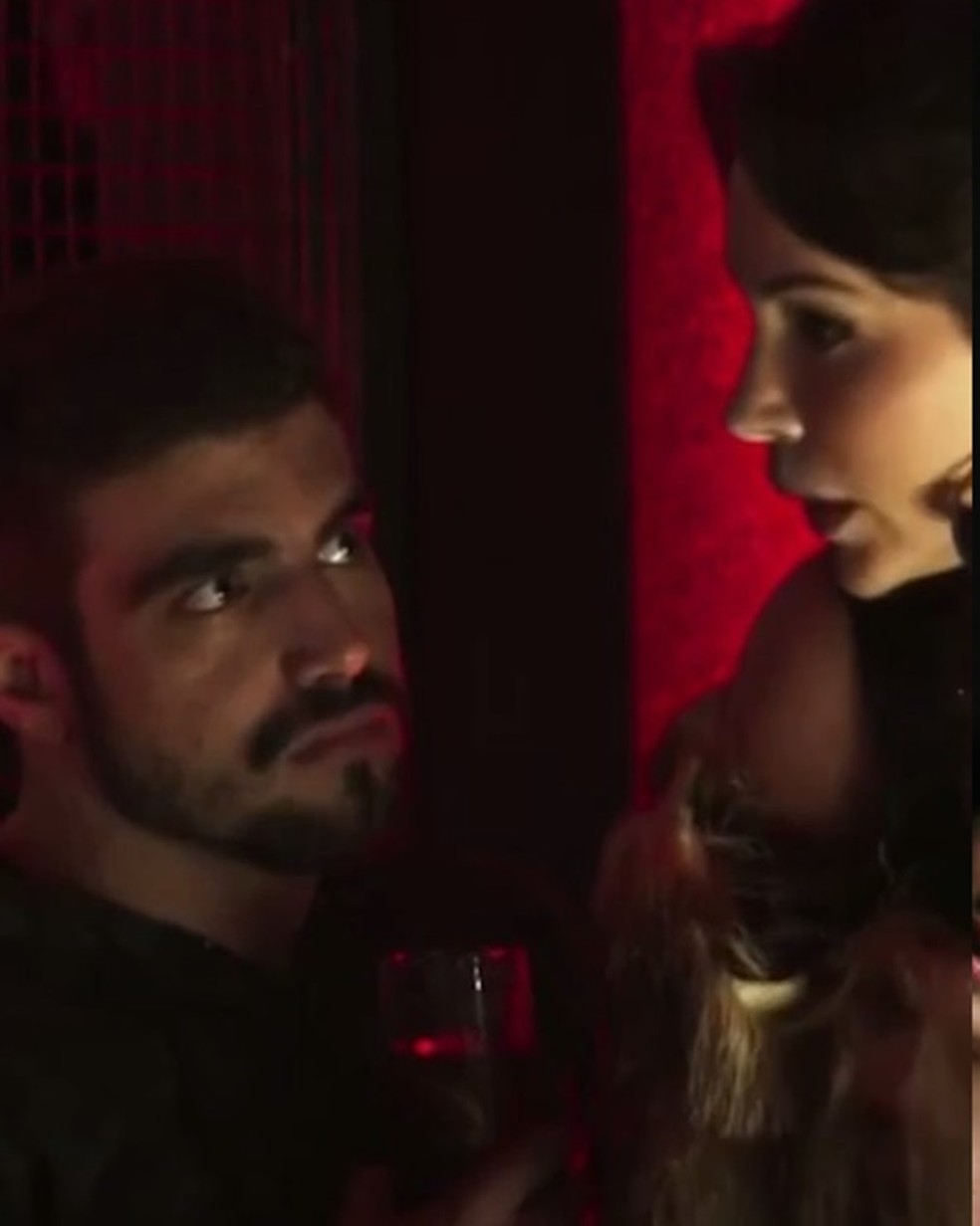 Caio Castro e Carol Picchi em cena de 'A Dona do Pedaço' (Globo, 2019) — Foto: Reprodução/TV Globo