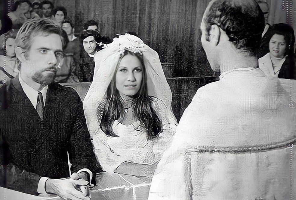 Francisco Cuoco e Renata Sorrah em 'Assim na Terra Como no Céu', em, 1970 — Foto: Reprodução/Instagram Francisco Cuoco