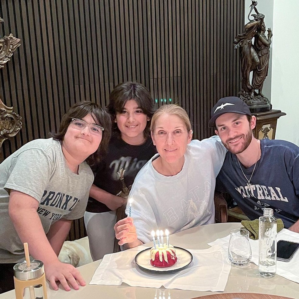 Céline Dion com os filhos — Foto: Instagram