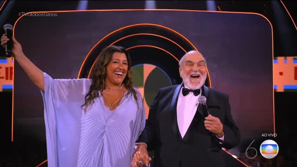 Regina Cas&eacute; e Lima Duarte na festa de 60 anos da Globo &mdash; Foto: Reprodu&ccedil;&atilde;o/ TV Globo