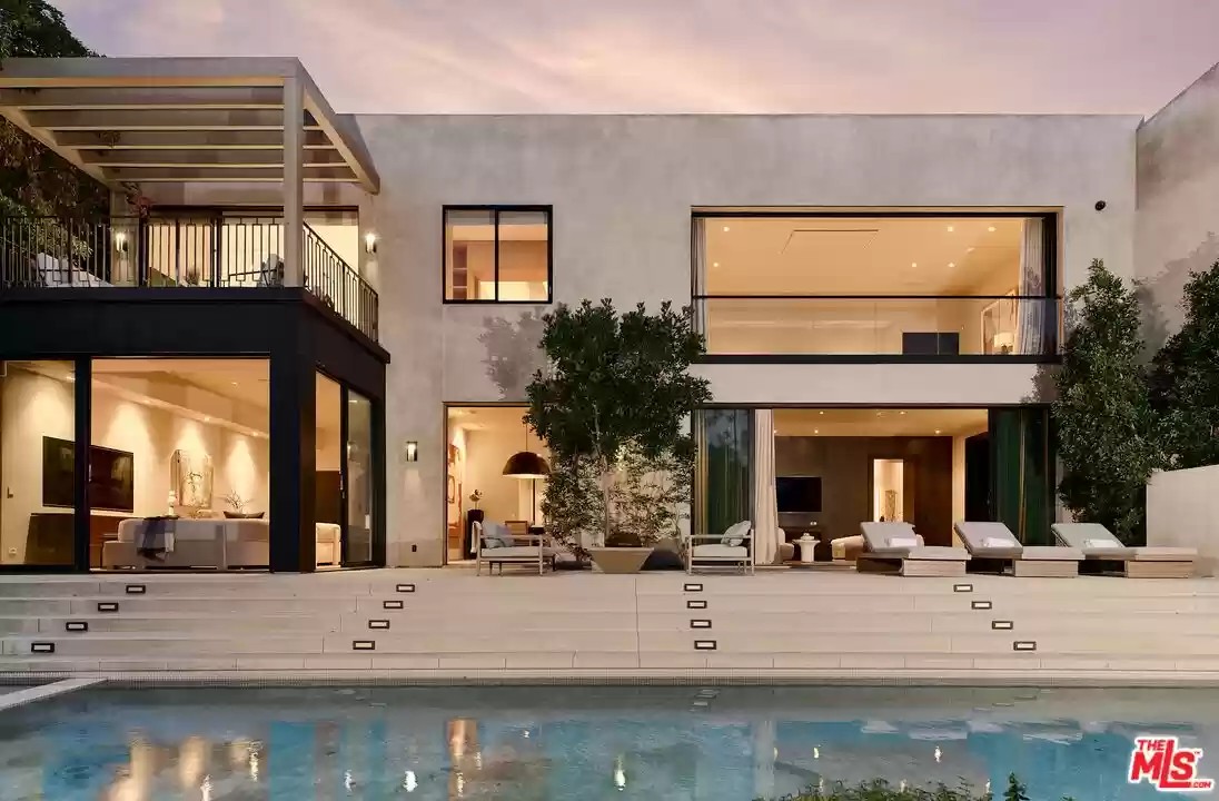 Kylie Jenner e Travis Scott colocam mansão em Beverly Hills à venda por US$ 21,9 milhões — Foto: Realtor