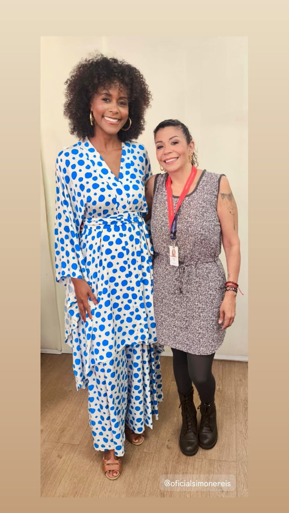 Maju Coutinho ao lado da colega de trabalho — Foto: Reprodução/Instagram